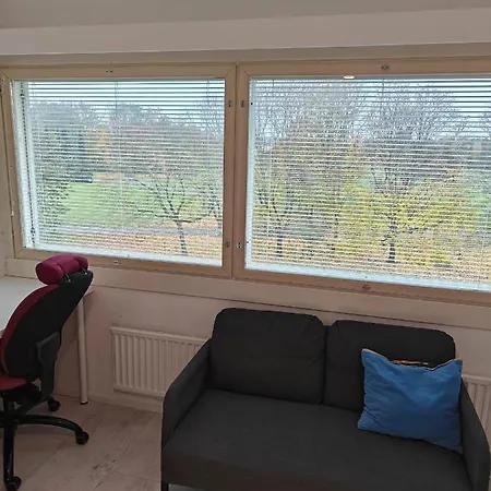 Pet-friendly 4 Bed In With Park Views Apartment
